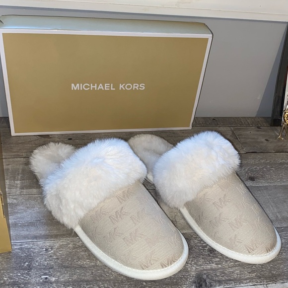 Michael Kors Slippers BNIB - Picture 1 of 7